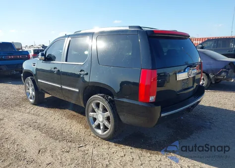 2012 Cadillac Escalade Standard z USA, uszkodzony, nr VIN 1GYS3AEF0CR130292
